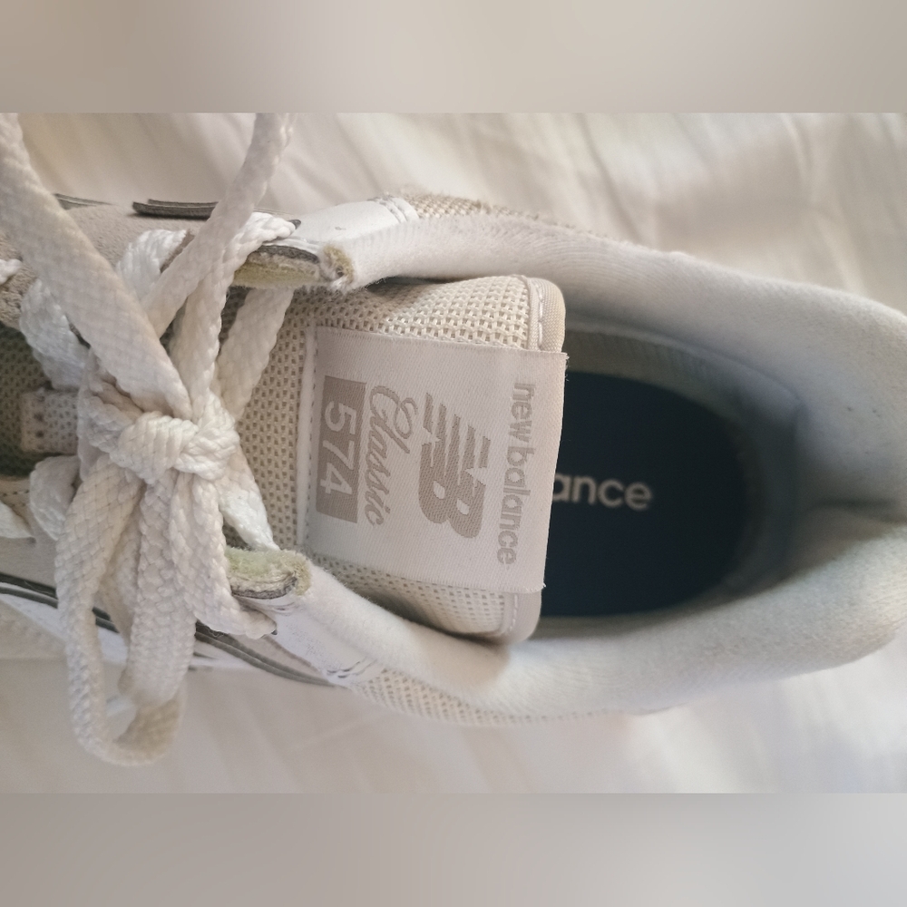 New Balance 574 Size 10 Women's Sneakers - Picture 8 of 8